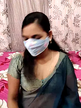 Snapshot of Lalitha-1995 chatting on September 2025 05:19:02 AM Lalitha-1995 online show from September 2025 05:19:02 AM