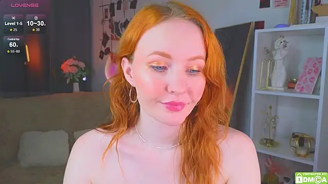 JoyceJones online show from October 2025 08:00:02 PM