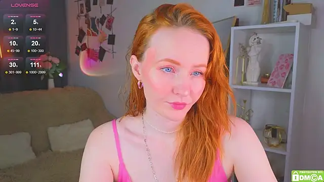 JoyceJones online show from October 2025 07:59:01 PM