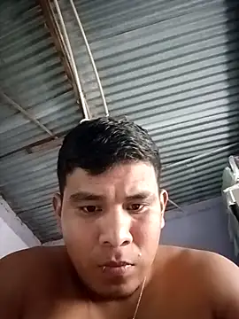 Snapshot of Oscariin96 chatting on February 2026 07:23:02 PM Oscariin96 online show from February 2026 07:23:02 PM