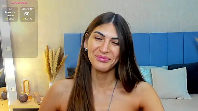 MaggieTurner online show from September 2025 01:38:02 AM