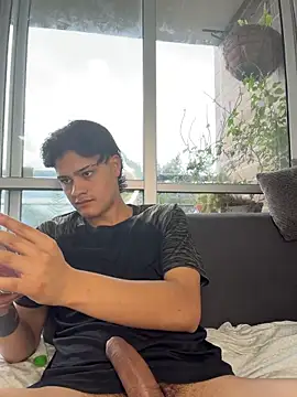 Rose-andres online show from May 2026 10:15:02 PM