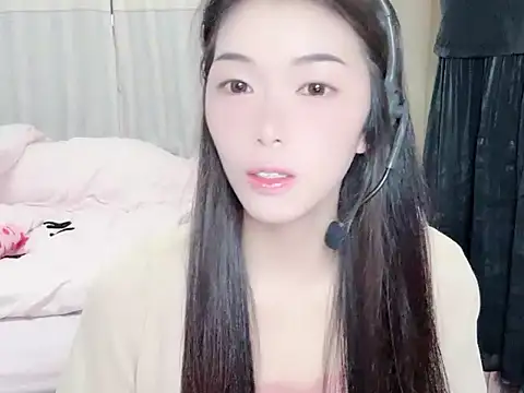 YUNA-kpop online show from August 2026 04:06:01 PM