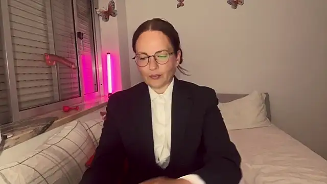 UnderWunder online show from June 2026 08:35:01 PM