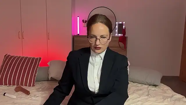 UnderWunder online show from July 2026 08:33:02 PM