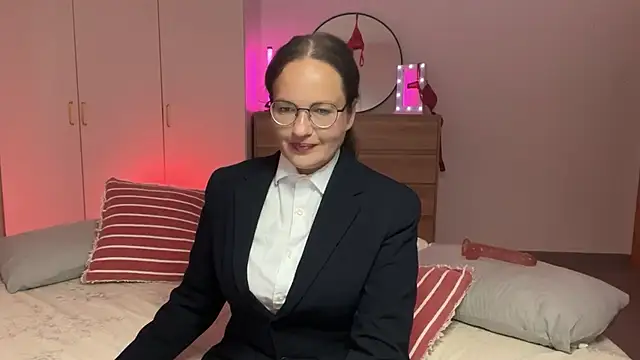 UnderWunder online show from July 2026 06:32:02 PM