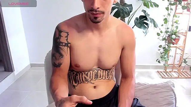 Mikevargas03 online show from April 2026 02:55:02 PM