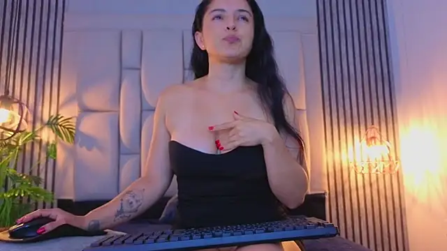 bryonycutee online show from June 2026 12:38:02 PM