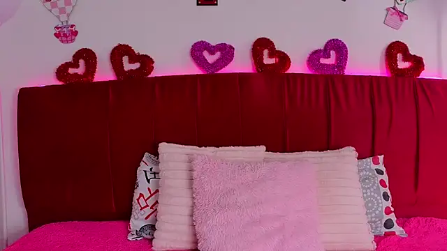 cuteeimy online show from February 2026 06:14:01 PM