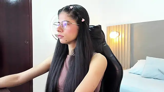 Snapshot of carlina_15 chatting on September 2025 12:16:01 PM carlina 15 online show from September 2025 12:16:01 PM