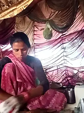 Snapshot of Suhani_sharma1 chatting on October 2025 03:28:02 AM Suhani sharma1 online show from October 2025 03:28:02 AM