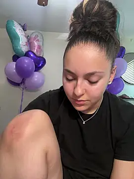 babykalirose online show from April 2026 06:32:02 PM