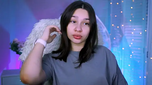 KimClarks  online show from November 2025 12:27:02 PM