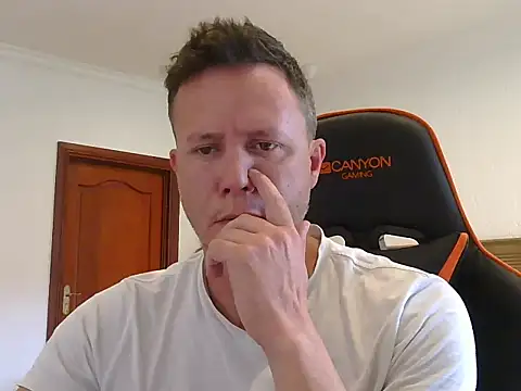 TroyDieselXXX online show from December 2025 06:00:01 AM