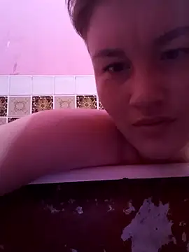 Snapshot of MoonIrene chatting on February 2026 04:40:02 PM MoonIrene online show from February 2026 04:40:02 PM