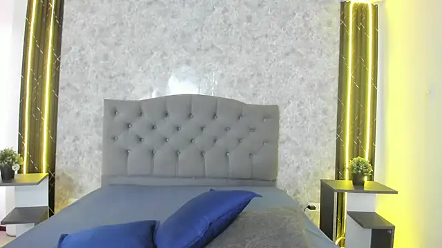 GiannaSlimJB online show from February 2026 06:59:02 PM