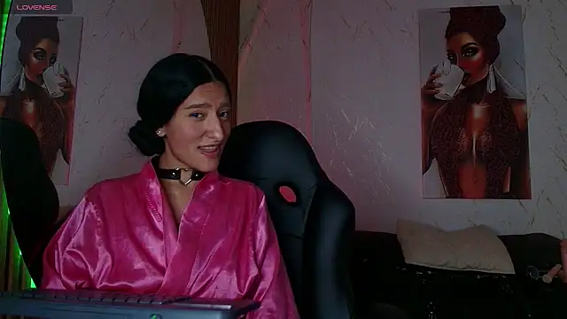 Snapshot of Scaarlettfox chatting on November 2025 07:35:01 PM Scaarlettfox online show from November 2025 07:35:01 PM