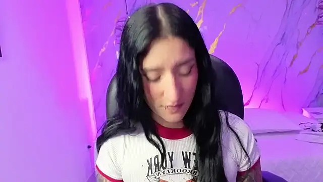 Snapshot of Scaarlettfox chatting on November 2025 07:51:02 PM Scaarlettfox online show from November 2025 07:51:02 PM