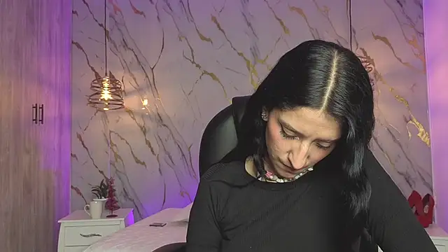 Snapshot of Scaarlettfox chatting on December 2025 02:03:01 PM Scaarlettfox online show from December 2025 02:03:01 PM