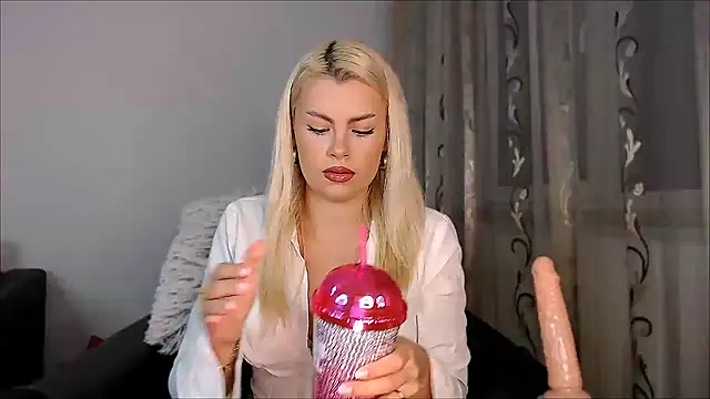 BonieBonita online show from November 2025 01:11:01 AM