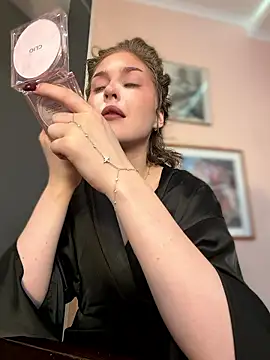 Snapshot of KellyKeler chatting on January 2026 10:19:02 AM KellyKeler online show from January 2026 10:19:02 AM