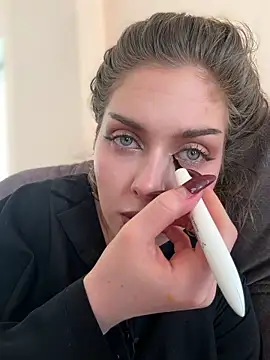 Snapshot of KellyKeler chatting on February 2026 10:10:01 AM KellyKeler online show from February 2026 10:10:01 AM