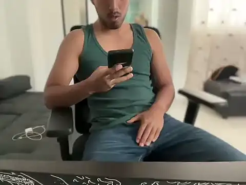 Snapshot of millan_32 chatting on October 2025 04:51:01 PM millan 32 online show from October 2025 04:51:01 PM