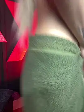 Snapshot of abrilbigcock chatting on February 2026 05:11:01 AM abrilbigcock online show from February 2026 05:11:01 AM