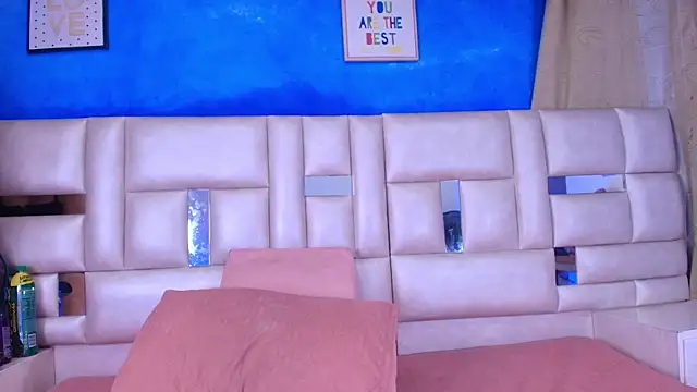 Snapshot of emmacurvy chatting on September 2025 03:08:01 AM emmacurvy online show from September 2025 03:08:01 AM