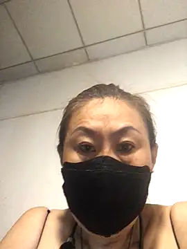 Loer558 online show from November 2025 12:10:02 AM