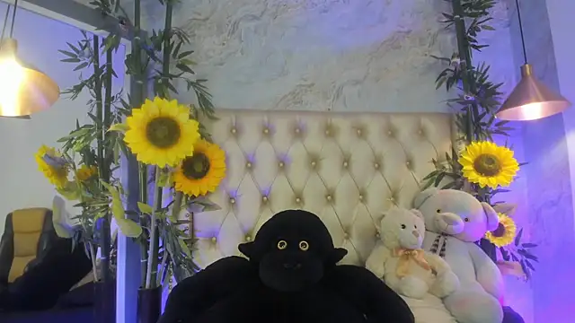 LittleeJaz online show from June 2026 05:03:02 AM