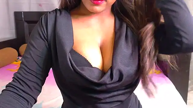 Snapshot of nylaahh-12 chatting on May 2026 07:22:02 PM nylaahh-12 online show from May 2026 07:22:02 PM