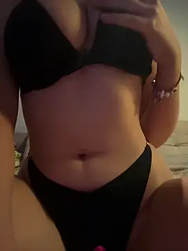 Snapshot of anonimgirl18old chatting on April 2026 05:51:01 PM anonimgirl18old online show from April 2026 05:51:01 PM