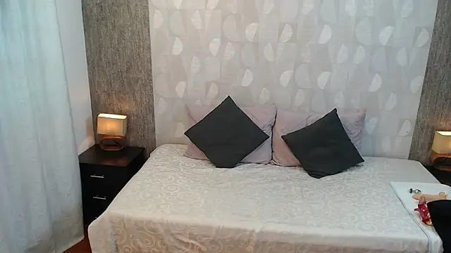 Snapshot of elamurray chatting on October 2025 11:12:02 AM elamurray online show from October 2025 11:12:02 AM