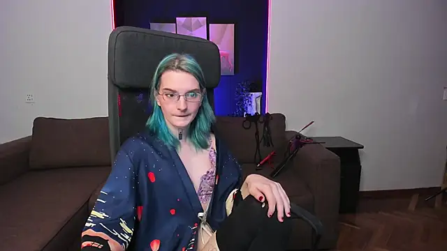 Snapshot of lika_haris chatting on September 2025 09:03:02 PM lika haris online show from September 2025 09:03:02 PM