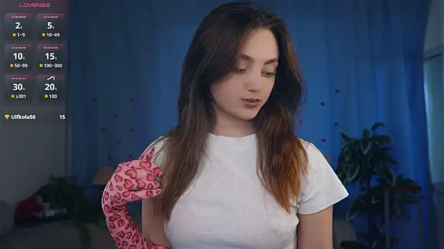 LoraDavi online show from September 2025 07:41:01 AM