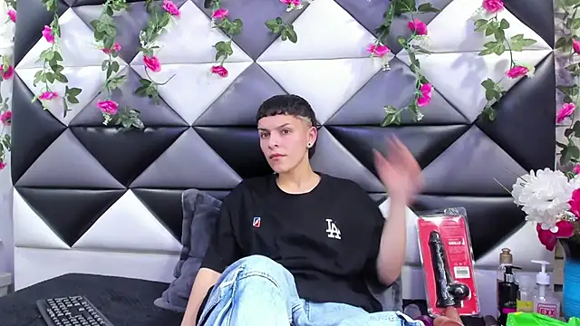 Snapshot of Megan_Thompson_ chatting on September 2025 02:11:01 AM Megan Thompson online show from September 2025 02:11:01 AM