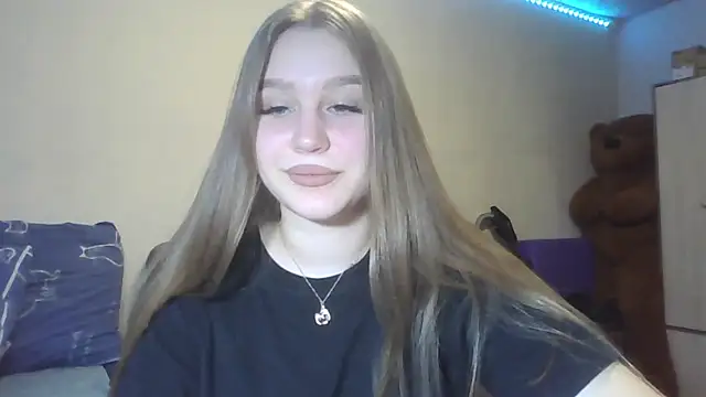 Snapshot of yourhoney_Lola_ chatting on October 2025 03:35:02 PM yourhoney Lola online show from October 2025 03:35:02 PM