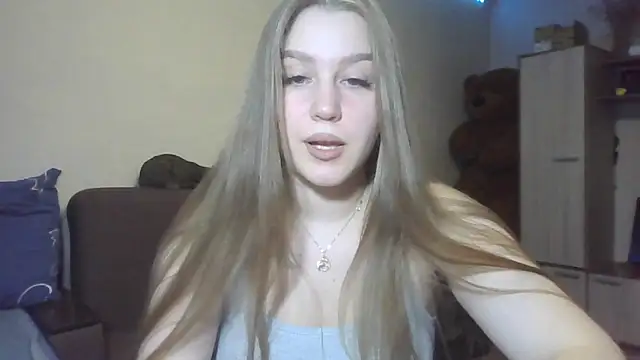 Snapshot of yourhoney_Lola_ chatting on October 2025 01:44:01 PM yourhoney Lola online show from October 2025 01:44:01 PM