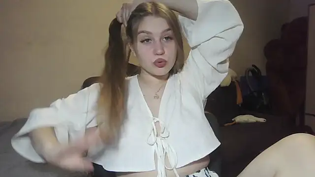 Snapshot of yourhoney_Lola_ chatting on October 2025 04:46:01 PM yourhoney Lola online show from October 2025 04:46:01 PM