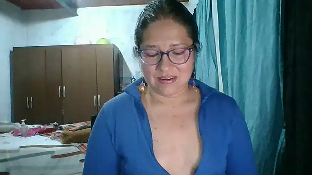 scarlett widow  online show from October 2025 04:33:01 AM