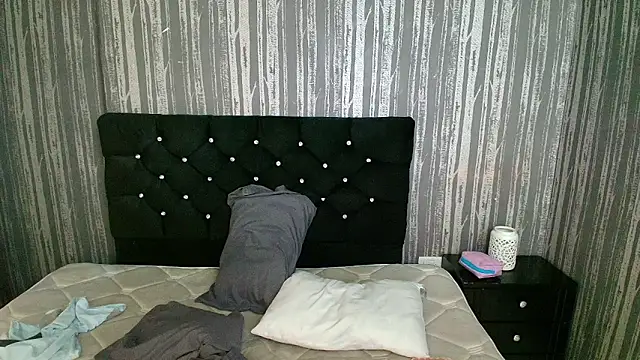 Alicee Moonn online show from May 2026 08:17:02 PM