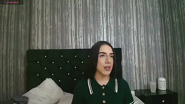 Alicee Moonn online show from May 2026 08:17:01 PM