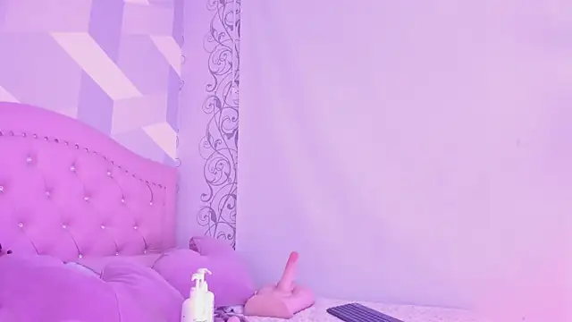 Snapshot of BiancaShermann chatting on October 2025 05:32:01 PM BiancaShermann online show from October 2025 05:32:01 PM