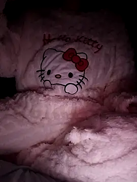 Snapshot of Hottiesophie chatting on April 2026 08:51:01 PM Hottiesophie online show from April 2026 08:51:01 PM