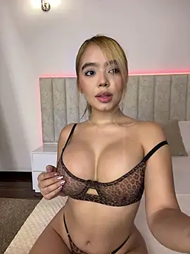 Mia Roswell online show from July 2026 02:03:02 AM