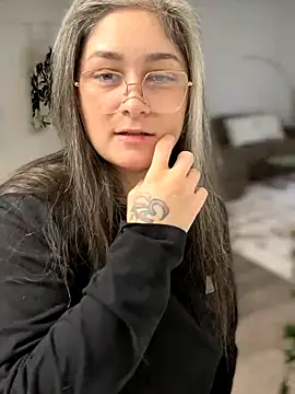 Alix Valentine online show from September 2025 01:44:02 PM