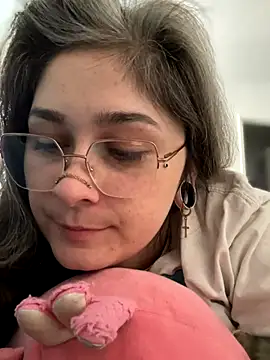 Alix Valentine online show from September 2025 04:08:02 PM