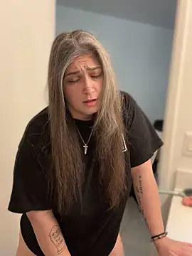 Alix Valentine online show from November 2025 03:44:02 PM