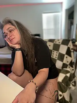 Alix Valentine online show from May 2026 01:51:01 PM